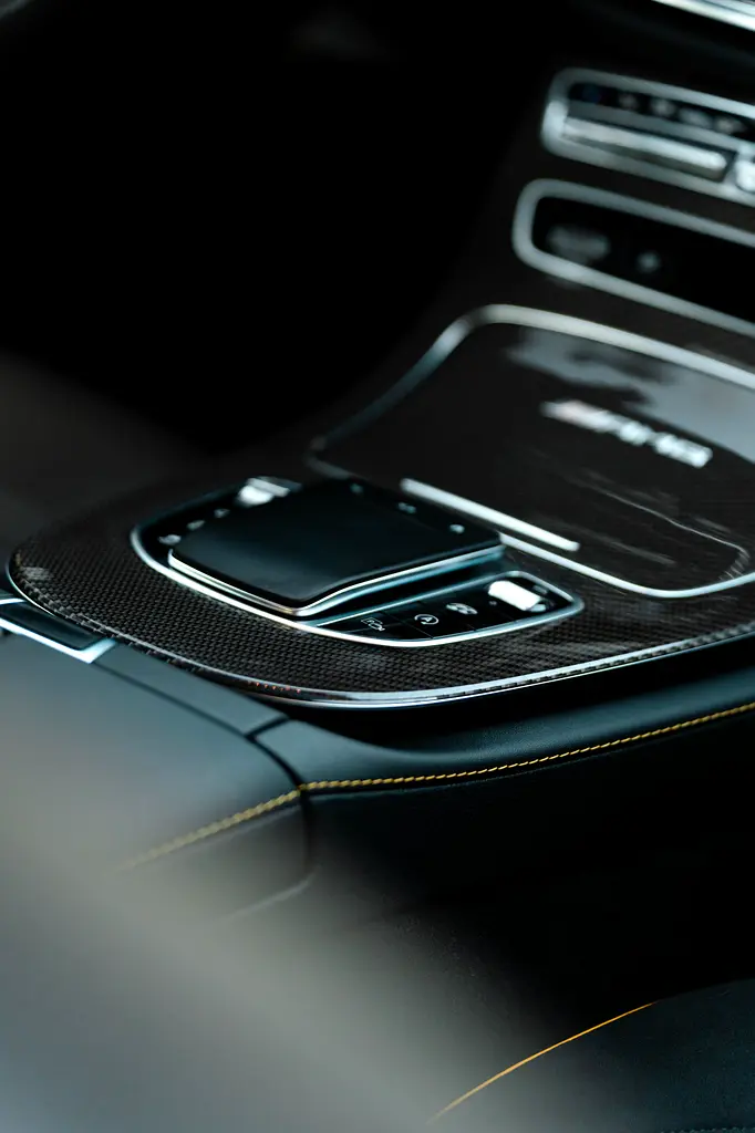 Mercedes E 63s AMG 2021 Carbon Fibre Package Japanese Specs - Image 11