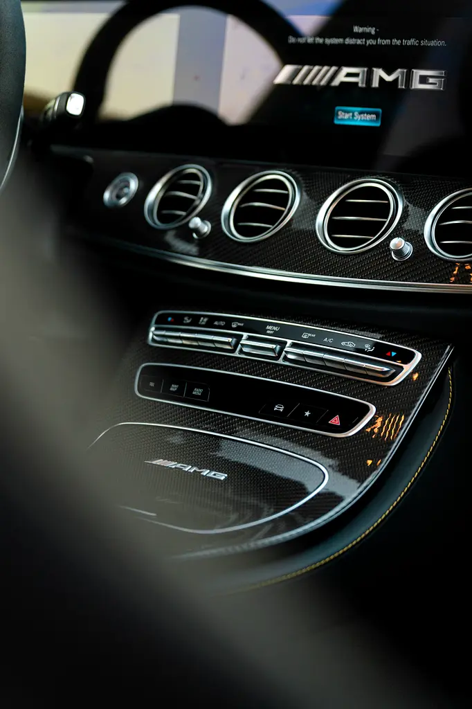 Mercedes E 63s AMG 2021 Carbon Fibre Package Japanese Specs - Image 13