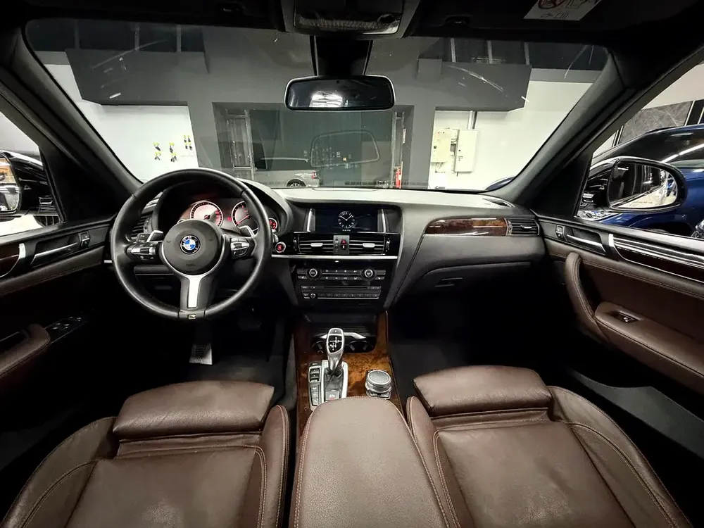 Black Pack | M Sports | BMW X3 xDrive28i  | GCC Specs - Image 11