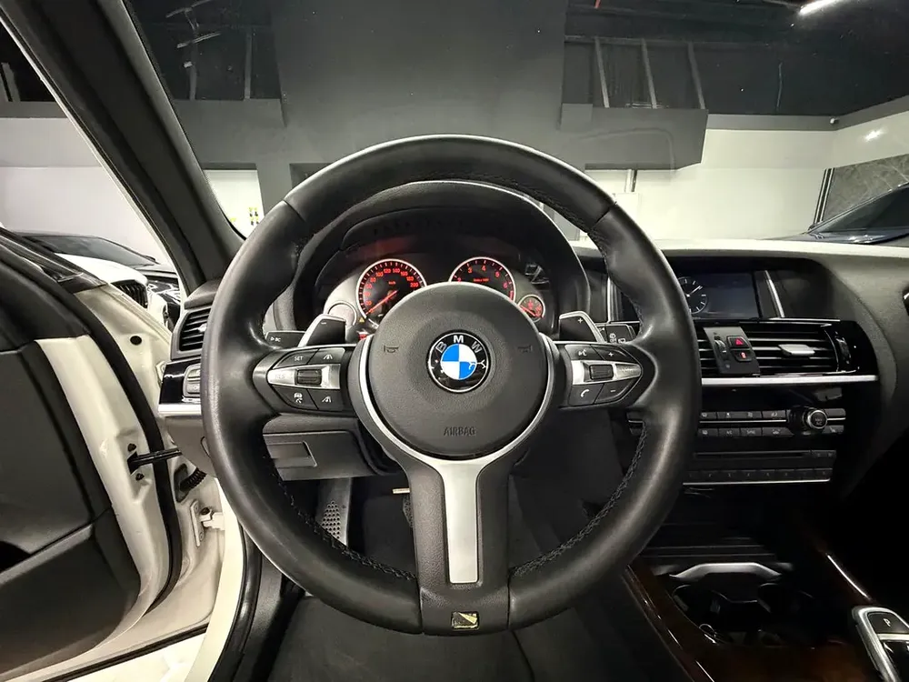 Black Pack | M Sports | BMW X3 xDrive28i  | GCC Specs - Image 12