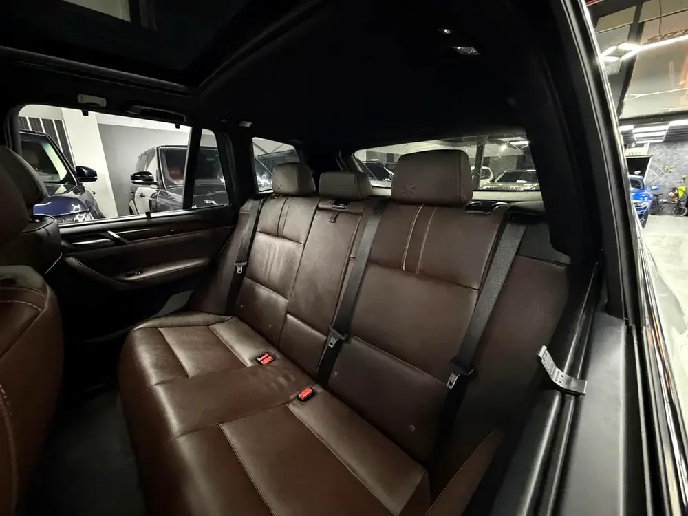 Black Pack | M Sports | BMW X3 xDrive28i  | GCC Specs - Image 17