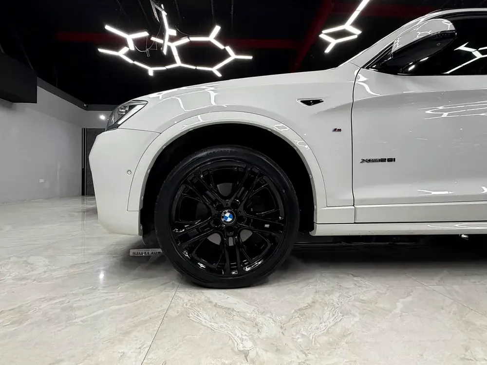 Black Pack | M Sports | BMW X3 xDrive28i  | GCC Specs - Image 7