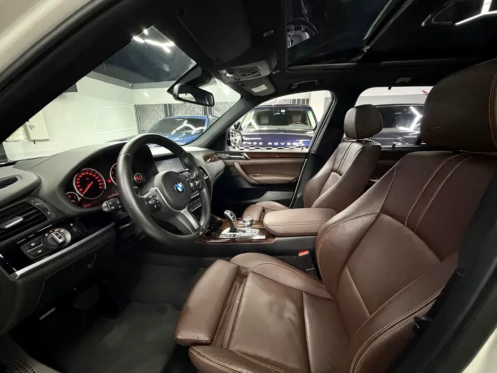 Black Pack | M Sports | BMW X3 xDrive28i  | GCC Specs - Image 8