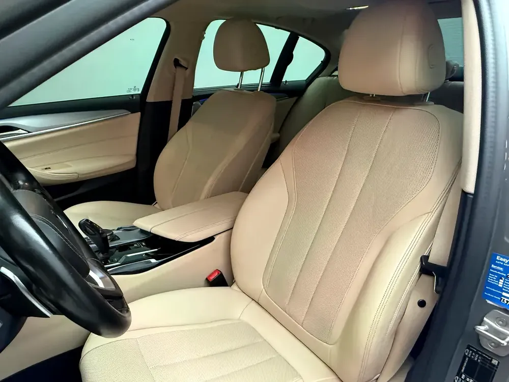 2021 BMW 520i | GCC Specs | Well Maintained | Premium Interior - Image 10