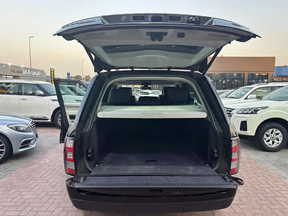 2016 Land Rover Range Rover Vogue SE Supercharged - GCC Specs - Image 10