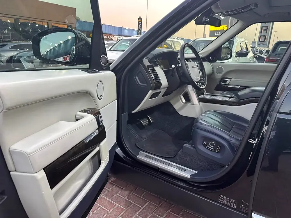 2016 Land Rover Range Rover Vogue SE Supercharged - GCC Specs - Image 6