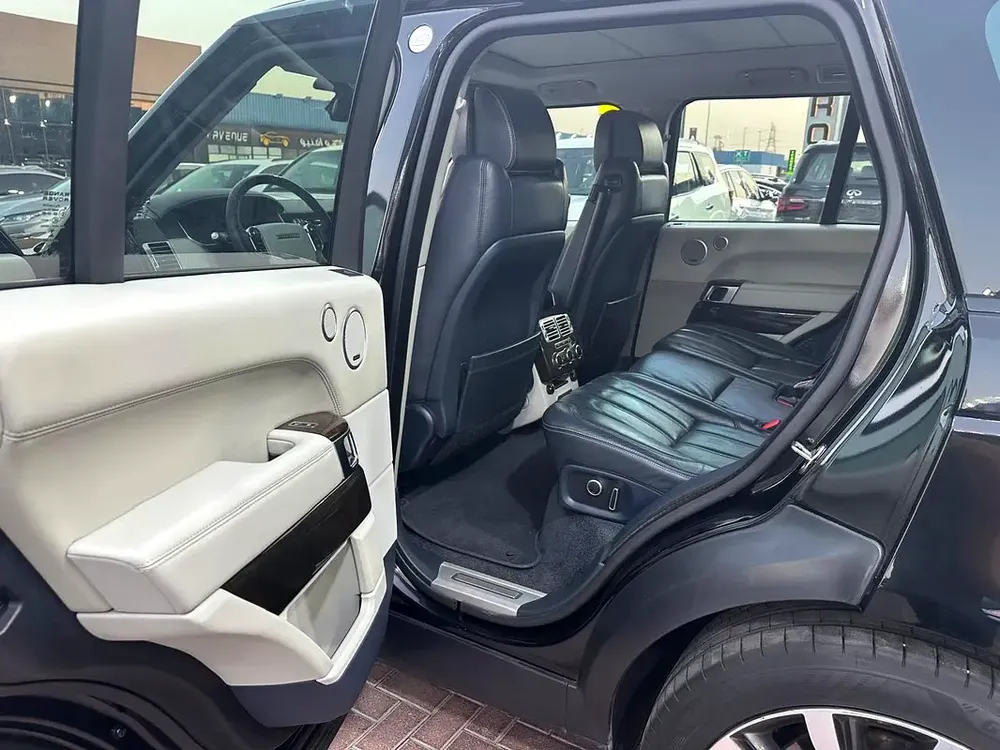 2016 Land Rover Range Rover Vogue SE Supercharged - GCC Specs - Image 7