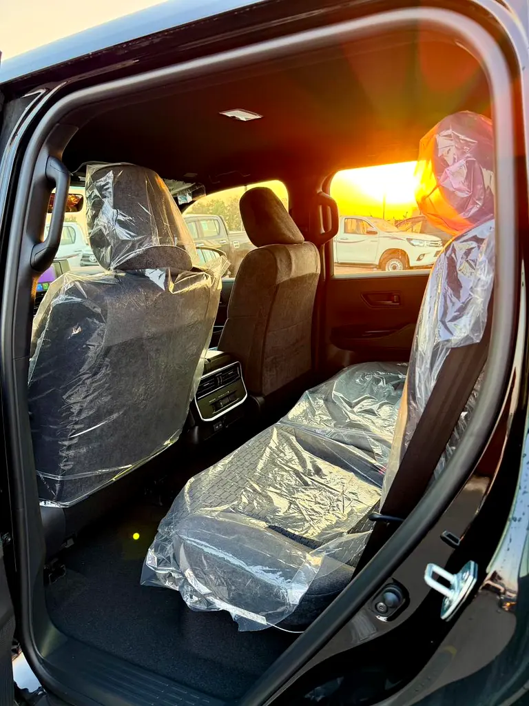 Toyota Land Cruiser GXR 2026 GCC Specs - Image 12