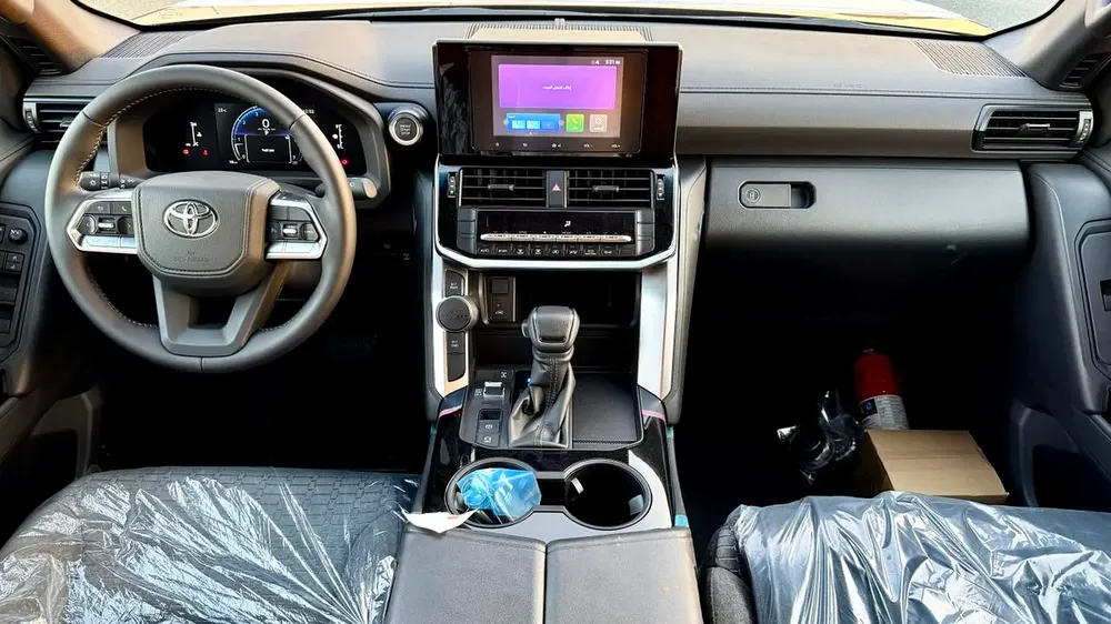 Toyota Land Cruiser GXR 2026 GCC Specs - Image 15