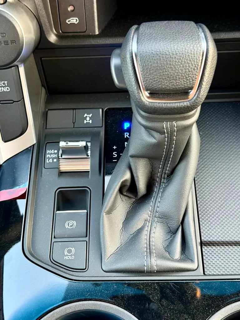 Toyota Land Cruiser GXR 2026 GCC Specs - Image 17