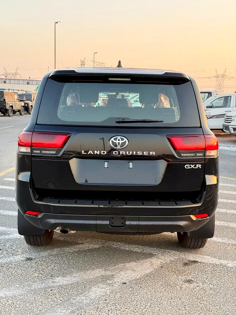 Toyota Land Cruiser GXR 2026 GCC Specs - Image 6