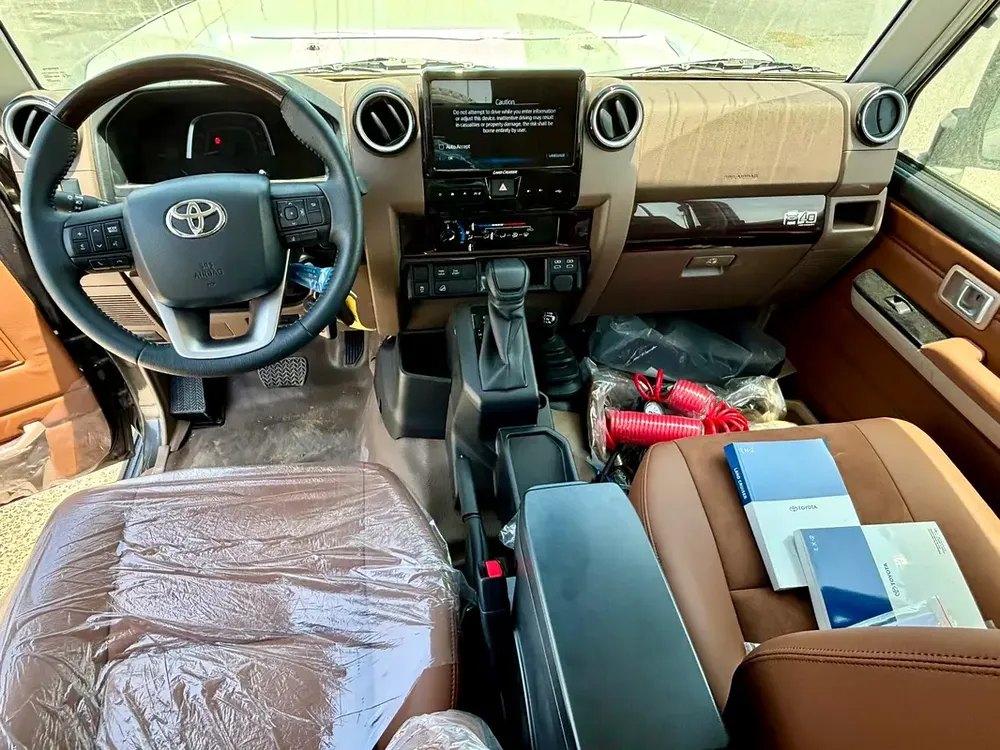 2025 Toyota Land Cruiser 70 Series LC 79 40th Anniversary GCC Specs - Image 5