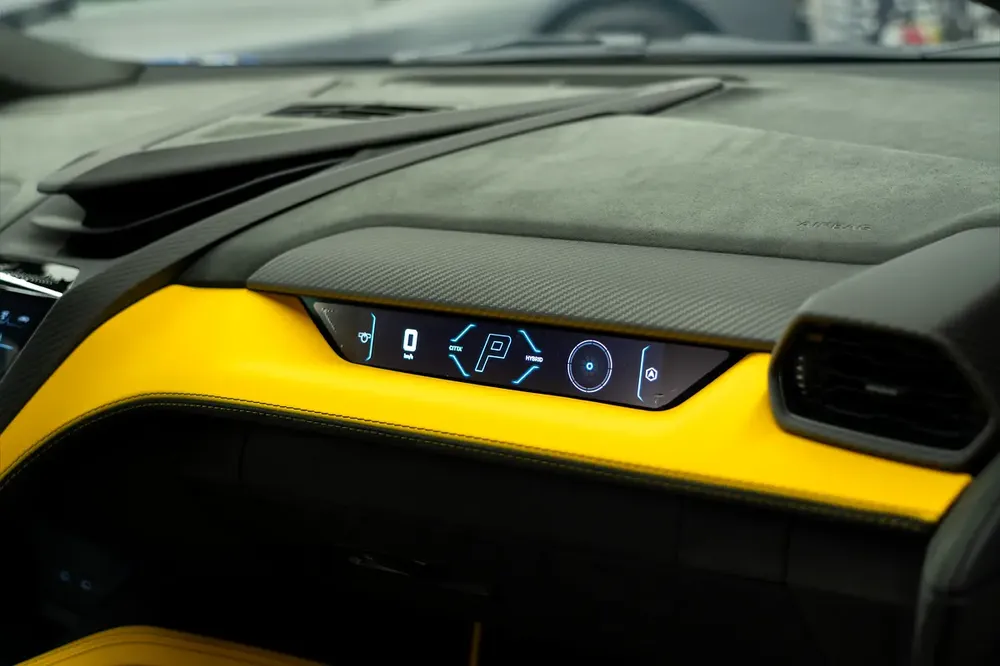 LAMBORGHINI | REVUELTO | GCC SPECS | DEALER WARRANTY + SERVICE CONTRACT - Image 14