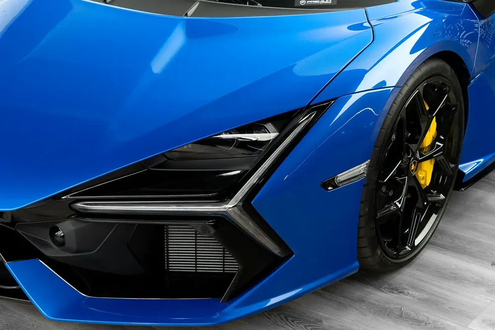 LAMBORGHINI | REVUELTO | GCC SPECS | DEALER WARRANTY + SERVICE CONTRACT - Image 16