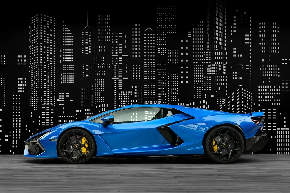 LAMBORGHINI | REVUELTO | GCC SPECS | DEALER WARRANTY + SERVICE CONTRACT - Image 8