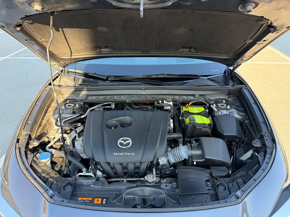 Clean Title, full service in mazda guarantee continue - Image 12
