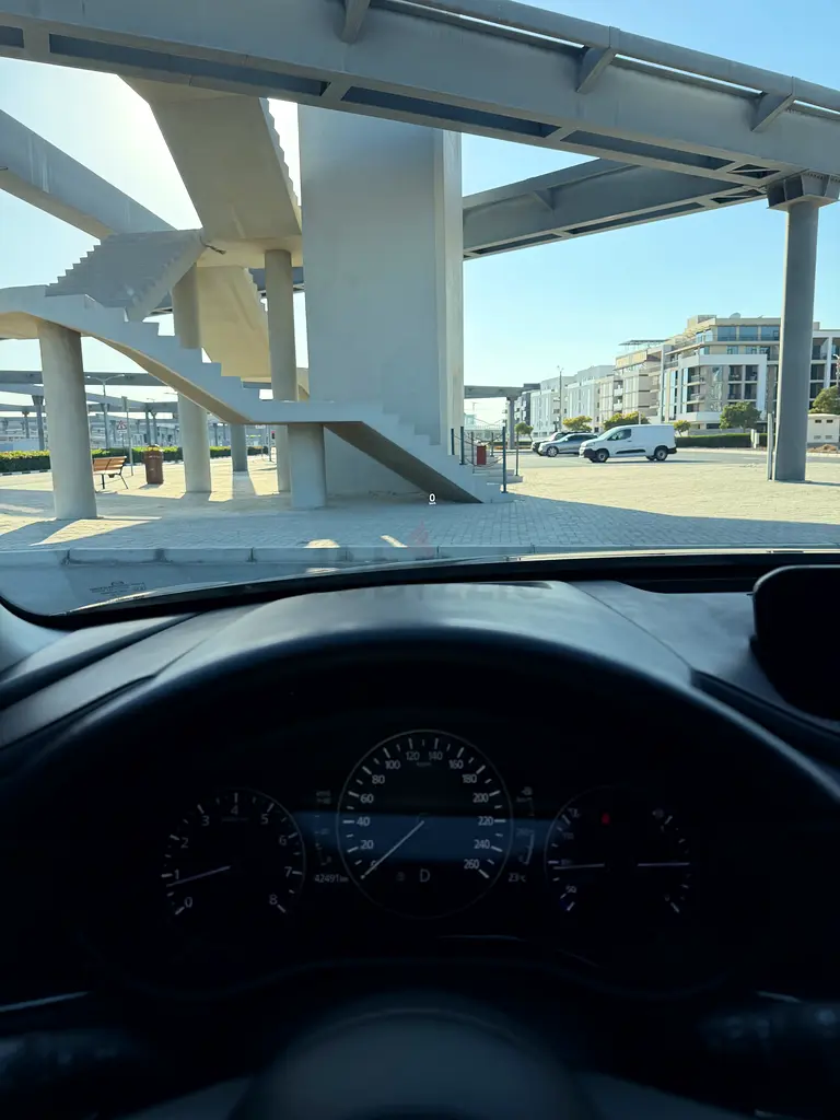Clean Title, full service in mazda guarantee continue - Image 13