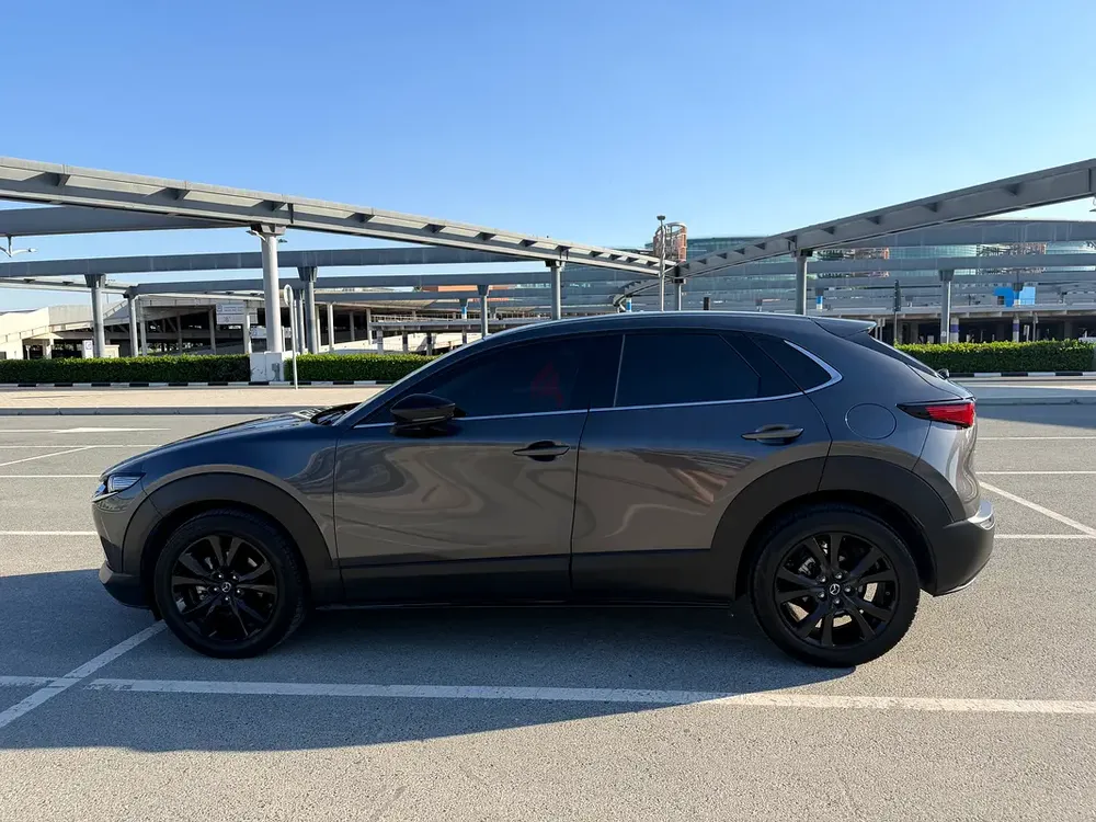 Clean Title, full service in mazda guarantee continue - Image 6