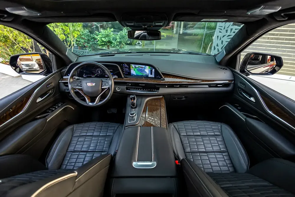 Cadillac Escalade 2024 Japanese specs | Warranty | Service Contract - Image 10