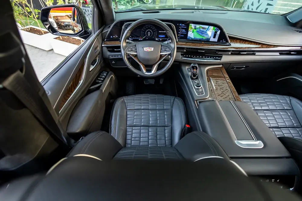 Cadillac Escalade 2024 Japanese specs | Warranty | Service Contract - Image 11