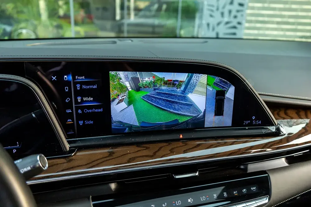 Cadillac Escalade 2024 Japanese specs | Warranty | Service Contract - Image 15