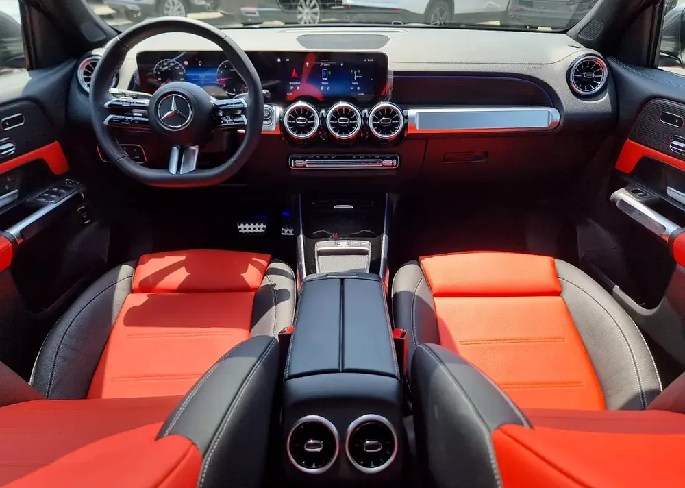 Mercedes-Benz GLB 200 AMG SUV 7 Seater Under Warranty 2025 GCC - Image 10