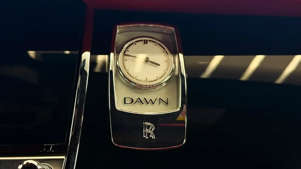 Rolls-Royce Dawn 2017 - Bespoke Edition - Silver Package - Image 10