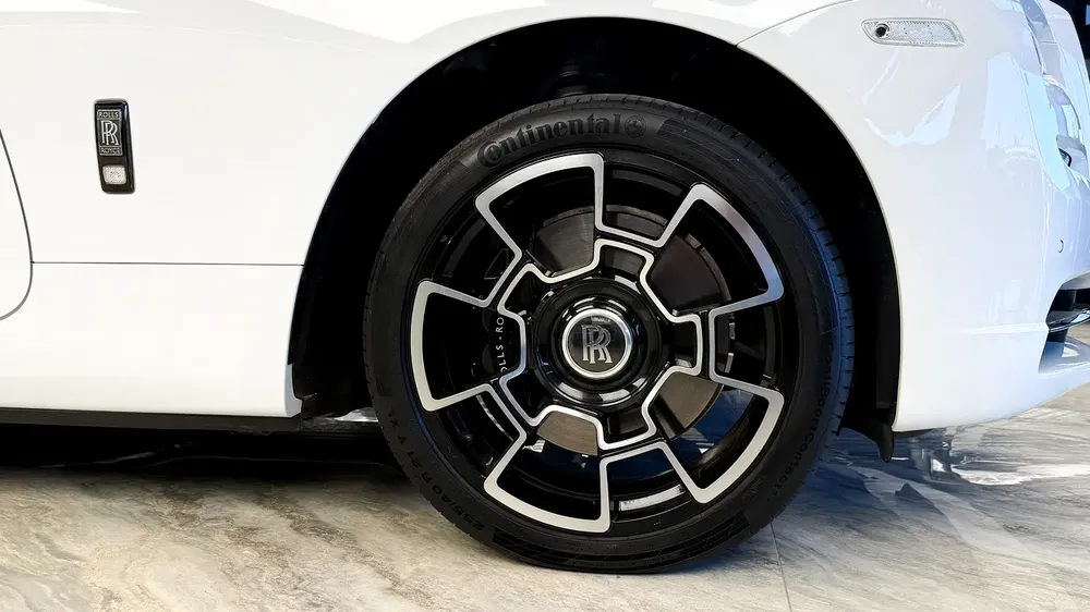 Rolls-Royce Dawn 2017 - Bespoke Edition - Silver Package - Image 19