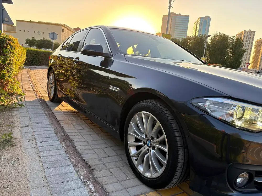 BMW 528i GCC Full service history - Image 10