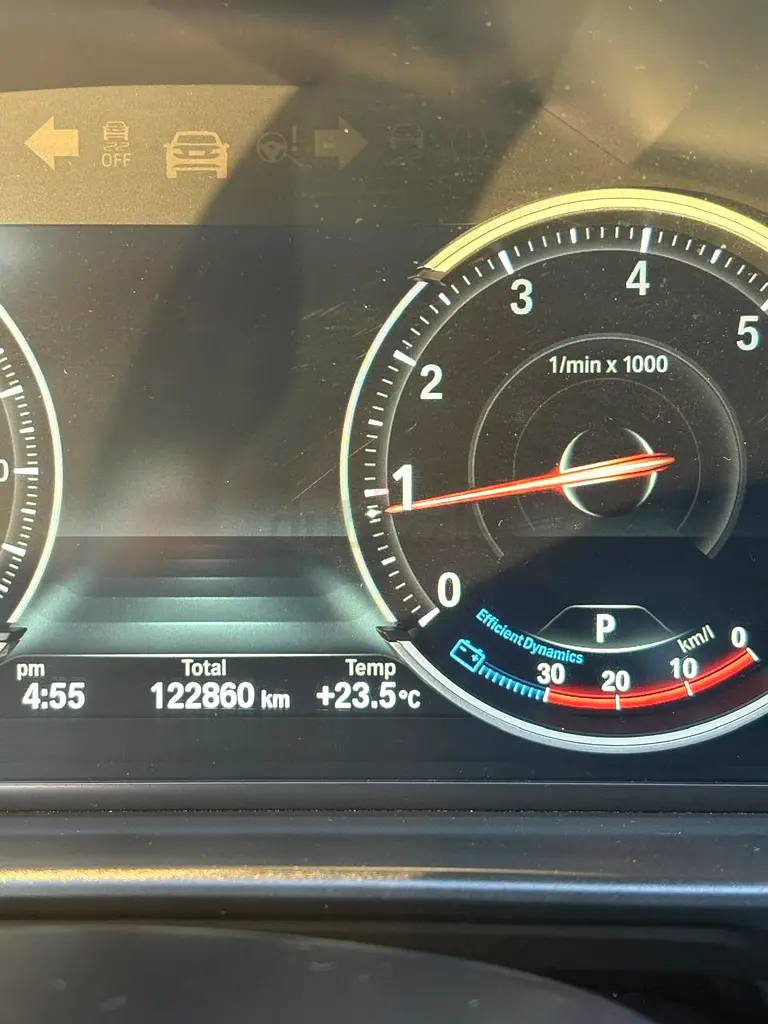 BMW 528i GCC Full service history - Image 4