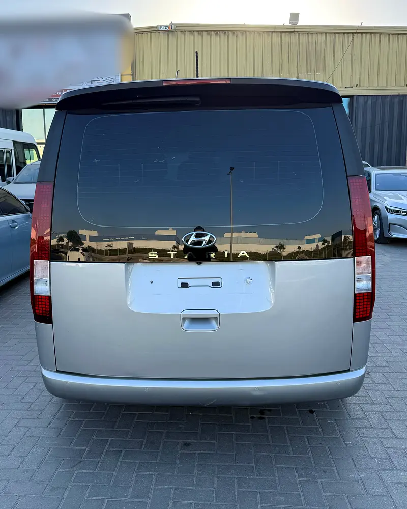 2022 Hyundai Staria Premium | Korean Specs | Luxury MPV - Image 4