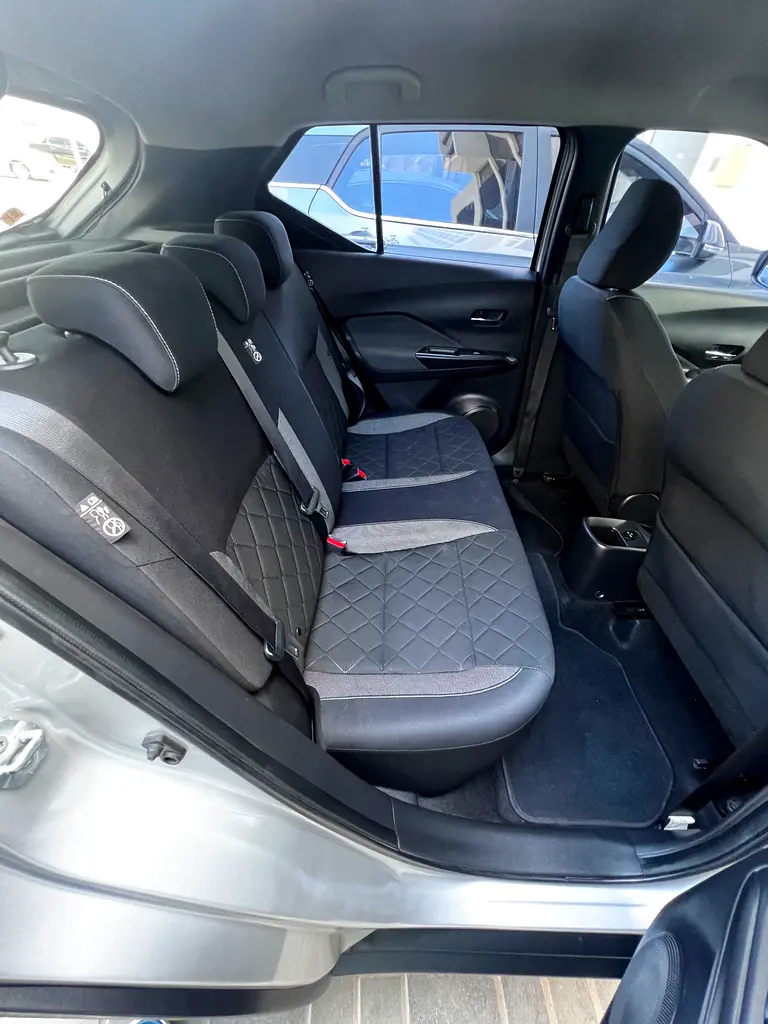 Lady Driven Kicks SL 2017 GCC Specs First owner - Image 15
