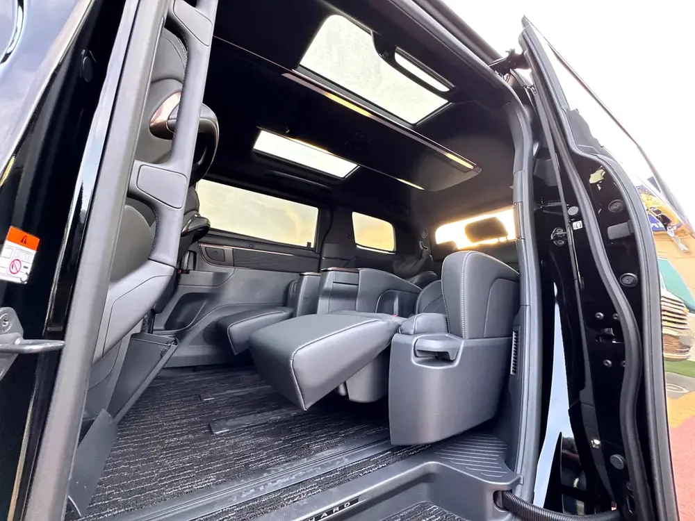 2024 (RIGHT HAND DRIVE) ALPHARD Z 2.5L 7-SEATS PETROL BRAND NEW 0Km FOR EXPORT ONLY - Image 15