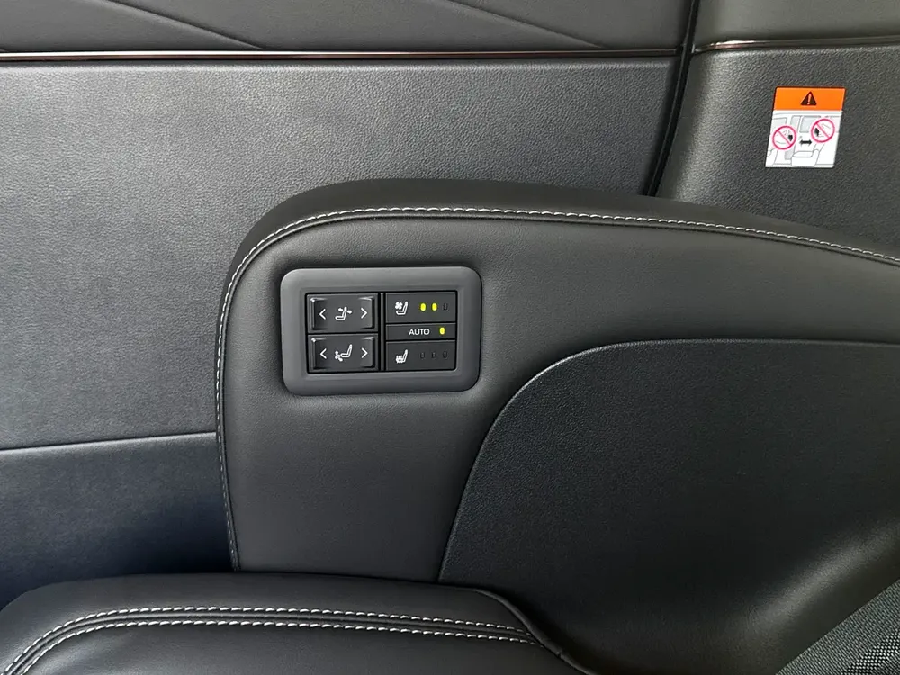 2024 (RIGHT HAND DRIVE) ALPHARD Z 2.5L 7-SEATS PETROL BRAND NEW 0Km FOR EXPORT ONLY - Image 16