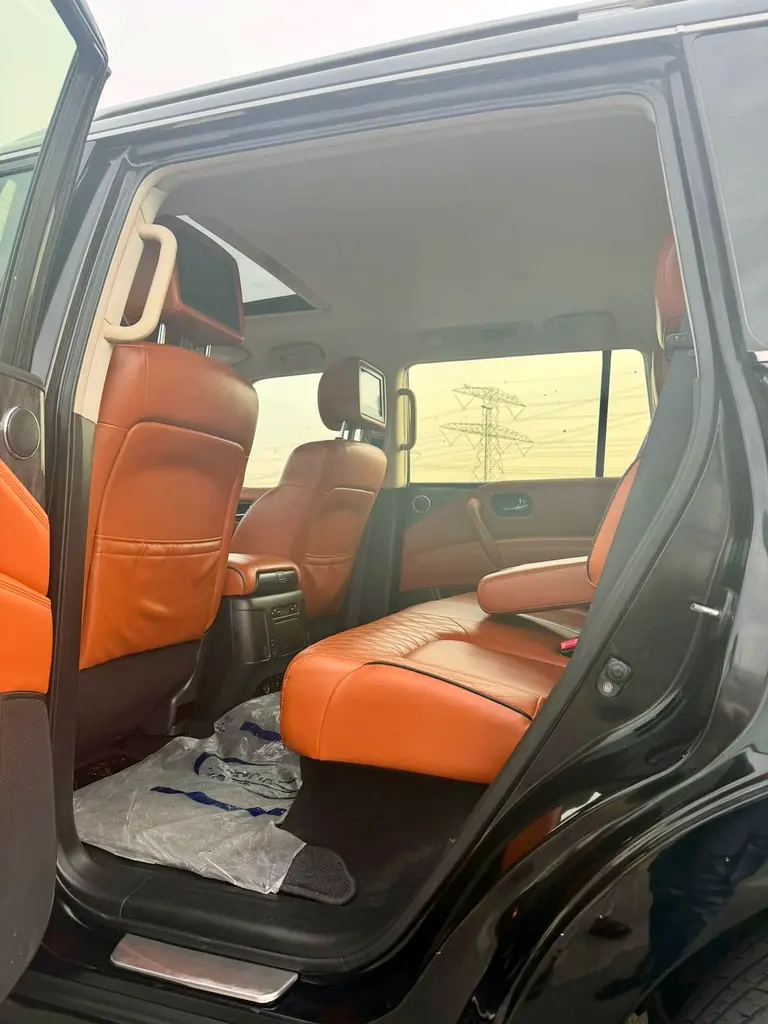 Nissan patrol V8 LE platinum 2020. Gcc, full option - Image 11