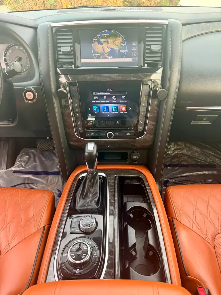 Nissan patrol V8 LE platinum 2020. Gcc, full option - Image 12