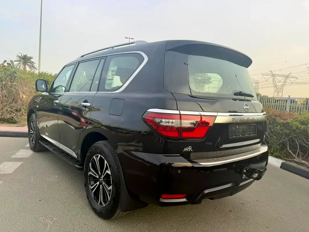 Nissan patrol V8 LE platinum 2020. Gcc, full option - Image 5