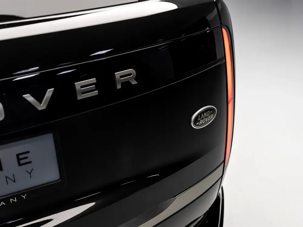 SUMMER STARTS NOW | EXCLUSIVE DEAL BY BLACKLINE, February 2028 Warranty, Low KMs, GCC - Image 5