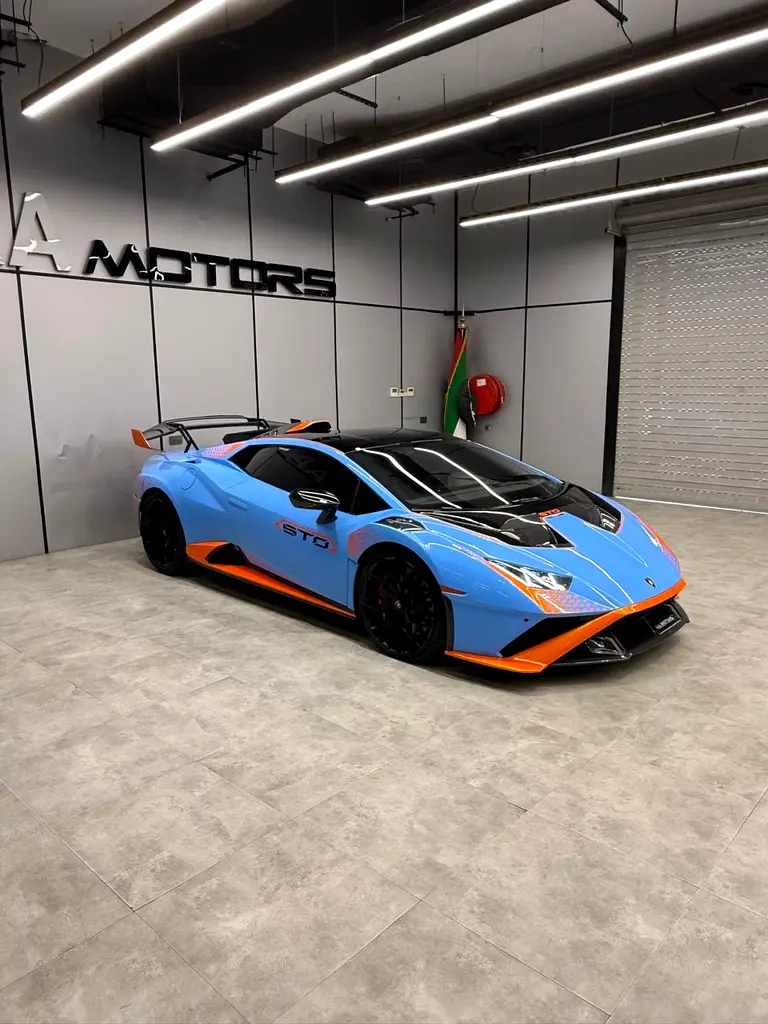 Lamborghini Huracan EVO Coupe 2022 - Pristine Condition - Image 5