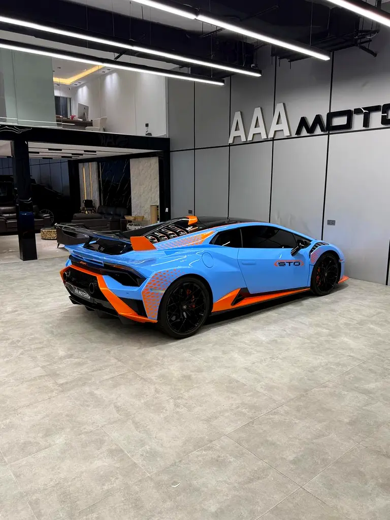 Lamborghini Huracan EVO Coupe 2022 - Pristine Condition - Image 7