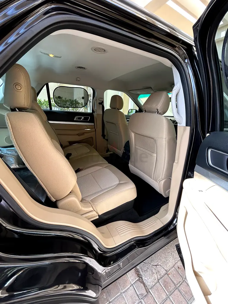Ford Explorer XLT 2017 | GCC Specs | Well Maintained - Image 20