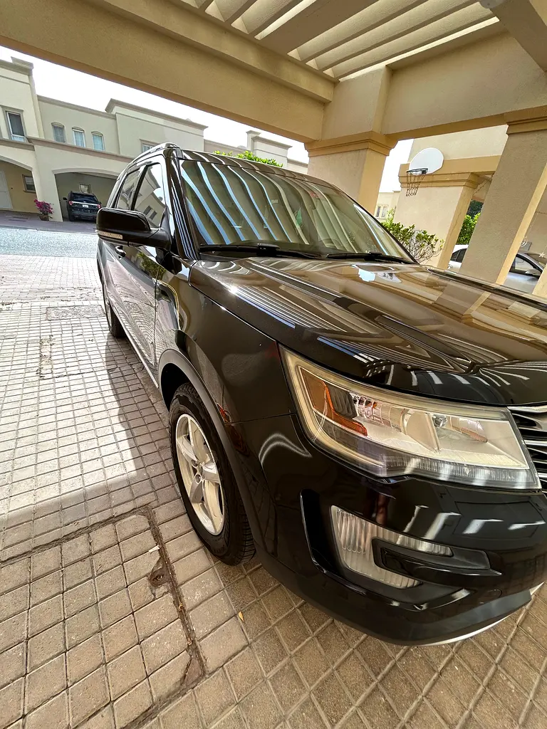 Ford Explorer XLT 2017 | GCC Specs | Well Maintained - Image 5