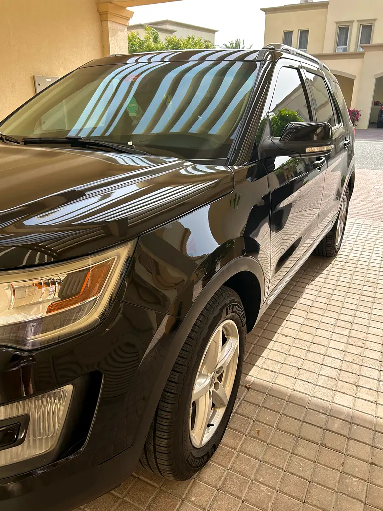 Ford Explorer XLT 2017 | GCC Specs | Well Maintained - Image 8