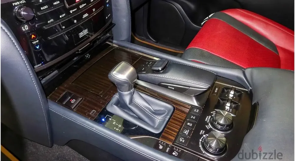 2019 Lexus LX 570 Signature GCC Specs - Pristine Condition ll 23,000  km - Image 8