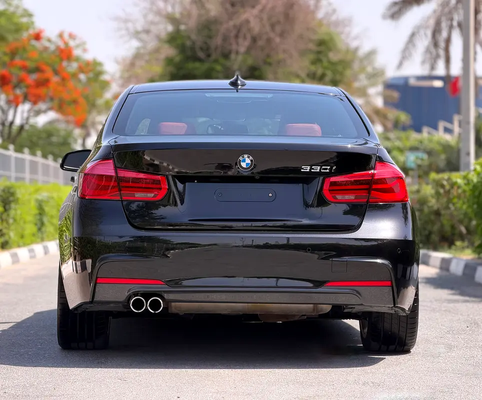 BMW 330i M Sport 2016 (GCC Specs – Perfect Condition) - Image 7