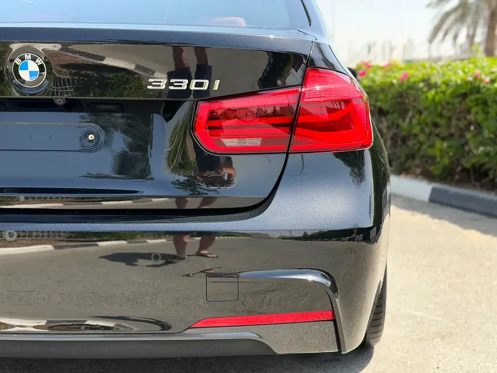 BMW 330i M Sport 2016 (GCC Specs – Perfect Condition) - Image 8