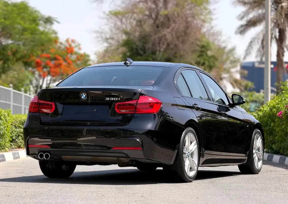 BMW 330i M Sport 2016 (GCC Specs – Perfect Condition) - Image 9