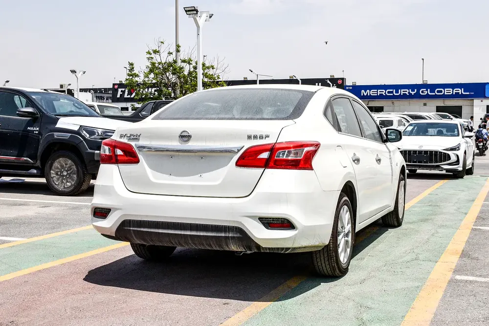 New 2025 Nissan Sylphy with sunroof - Image 7
