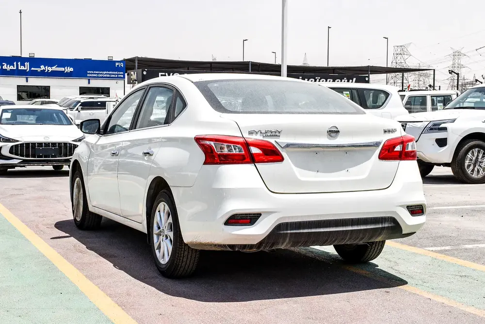 New 2025 Nissan Sylphy with sunroof - Image 8