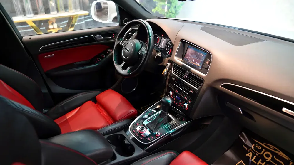 LIMITED AUDI Q5 3.0 V6 *QUATTRO* S-LINE ||TOP RANGE || WELL MAINTAINED || GCC || LOW MILEAGE - Image 16